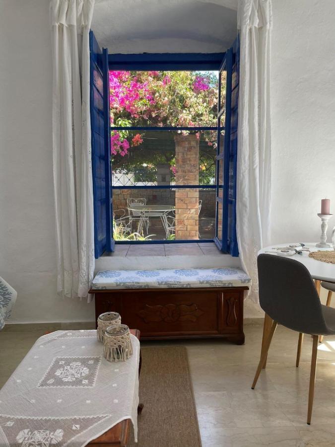 Veneto'S Garden Apartment Kardhamili Bagian luar foto