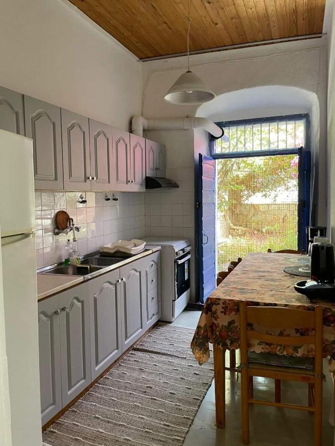Veneto'S Garden Apartment Kardhamili Bagian luar foto